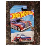 Hot Wheels Cockney Cab II British Taxi Die-Cast Model - Retail: $5