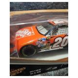 Tony Stewart 20 Home Depot / 2005 Chevrolet Monte Carlo 1/18 Th Scale - Retail: $50