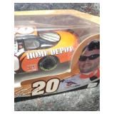 Tony Stewart 20 Home Depot / 2005 Chevrolet Monte Carlo 1/18 Th Scale - Retail: $50