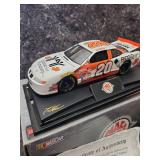 1999 Home Depot #20 NASCAR 1:24 Diecast - MAC Tools Collector