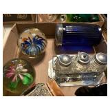 BLACK VASE/ BLUE SUGAR SHAKER/ 2 GLASS PAPER WEIGHT/ S&P SHAKER SET- FR