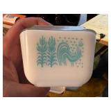 ANTIQUE PYREX TURQUOISE AMISH BUTTERPRINT  4PCS W/ LIDS- FRT