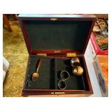 WOOD BOX W/ NAPKIN RINGS- FRT