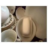 CHRISTMAS CHINA SET & MISCELLANEOUS GLASSWARE- FR