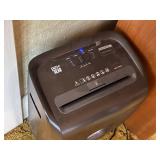 PEN & GEAR PAPER SHREDDER- FR