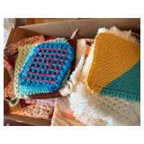 TABLE CLOTHS/ POT HOLDERS & PLACE MATS- DR