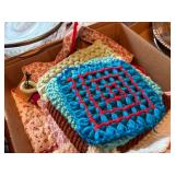 TABLE CLOTHS/ POT HOLDERS & PLACE MATS- DR