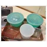 TUPPERWARE LETTUCE KEEPERS & MISCELLANEOUS- KC