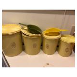 TUPPERWARE COMPLETE GOLD CANISTER SET- KC