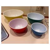 PYREX BOWLS X4 (RED/ YELLOW/ GREEN/ BLUE)- KC