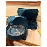 PYREX PORTABLE SET 9X13 & CASSEROLE DISH- KC