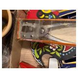 CUPS/ NUT CRACKERS & MISCELLANEOUS FLATS X2- K