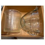 GLASS 1 QT MEASURING CUPS X2- K