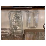 REFRIGERATOR DISHES X5 W/ EXTRA LIDS (2X FLATS)- K