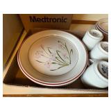 ANCHOR HOCKING STONEWARE DISH SET OF 4 (PLATES/BOWLS/CUPS/SAUCER)- KC
