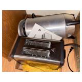 TOASTER & 22 CUP COFFEE POT- K