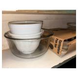 GLASS MIXING BOWLS X 3/ SPRING FORM PAN/ PIE PLATTER- P