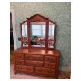 OAK 8 DRAWER DRESSER W/ MIRROR- BG