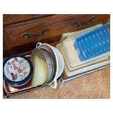 TUPPERWARE 9X13/ TINS/ COLANDER & MORE 2 FLATS- BG