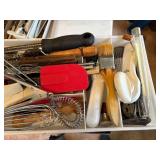 UTENSILS W/ CANDY THERMOMETER/ WHISK/ CAN OPENER- BG