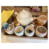 VINTAGE TEA POT & CUPS- BG