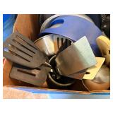 UTENSILS/ PAN/ UTENSIL HOLDER BOX- BG