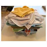 APRONS & TOWELS X2 FLATS- BG