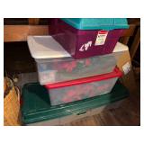 CHRISTMAS DECOR X 4 TOTES & BOX OF CHRISTMAS DECOR- AT