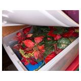 CHRISTMAS DECOR X 4 TOTES & BOX OF CHRISTMAS DECOR- AT
