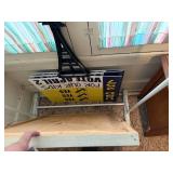 PICTURE/ CLOTHES RACK & YARD SIGNS- SR