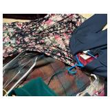 VINTAGE LADIES CLOTHING- UH