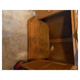 OAK CORNER TELEVISION CABINET 46 X 30 X 37- BB