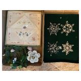 HANKIES/ PORCELAIN ROSE DECOR/ PAPER SNOW FLAKES/ FLOWER- BB