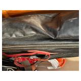 KROYDON GOLF CLUBS/ GOLF CLUB BAG & BALLS- BB