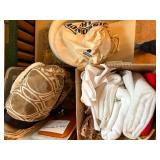 BLANKET/ PILLOW/ FELT- BB