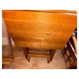 4 TELEVISION TRAY SET- BB