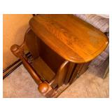 WOOD END TABLE W/ MAGAZINE RACK- BB