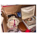 SCARVES/ HS LETTERS & DECORATIONS- BB