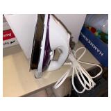 BLACK & DECKER IRON- BB