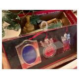CANDLE/ PICTURE FRAMES/ ORNAMENTS- BB