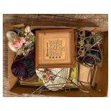 DECORATIONS & PICTURES- BB