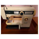 RICCAR 515 SEWING MACHINE W/ CABINET- PBR