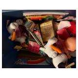 TOTE OF MISCELLANEOUS DECOR & TOYS- PBR