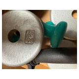 TENNIS RACKET/ WEIGHTS 7.6LBS & 2.5LBS- OF