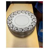 MARY CAROL HOME COLLECTION DISH SET W/ MISCELLANEOUS GLASSWARE- OF