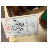 CLOWN WIND UP MUSIC FIGURE/ BOOK ENDS/ NOTEBOOKS- OF