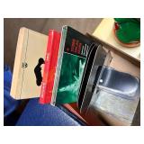 CLOWN WIND UP MUSIC FIGURE/ BOOK ENDS/ NOTEBOOKS- OF