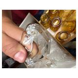 CLEAR & AMBER GLASSES W/ BOWLS X2 FLATS- OF