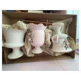 2 BOXES OF DECORATION/ PORCELAIN HEAVY BOOK ENDS- UPB