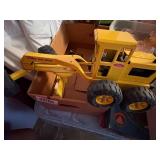 METAL TONKA CEMENT TRUCK/ GRADER W/ SMALL TRUCKS & TRAILERS- UPB